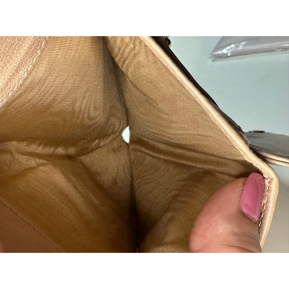 Women's Miu Miu Wallet One Size Beige Gold